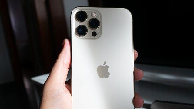 iPhone 12