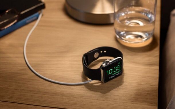 NightWatch convierte tu Apple Watch en un despertador de mesilla con alarma